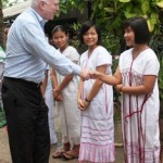Senator John McCain meets staff in Mae Sot