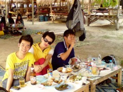 Eating at Huai Tung Thao