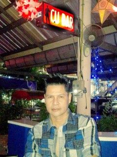 Khun Pon Owner of CU Bar